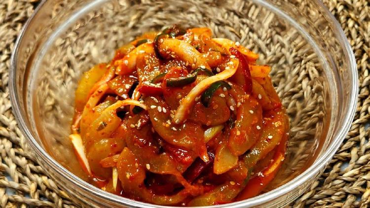 노각무침 만드는 법, 여름 입맛 살리는 반전 꿀팁 대공개! 이 맛에 빠지면 밥도둑 인정?