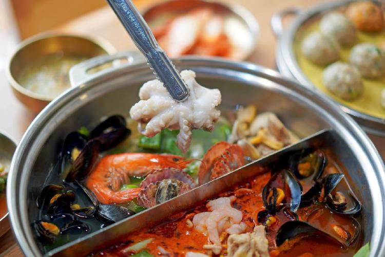 영종도맛집 마시안제면소, 바지락칼국수 먹으러 갔다가 전복죽에 반해버린 이유!